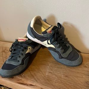 Saucony Originals Women's Bullet Sneaker 8